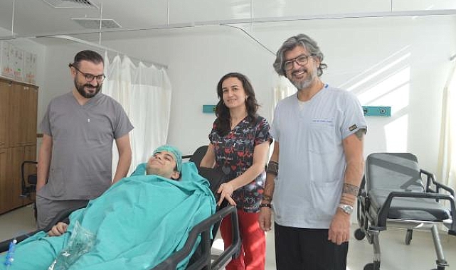 Tıp öğrencisi stajda gönüllü denek oldu, kalbinde delik tespit edildi