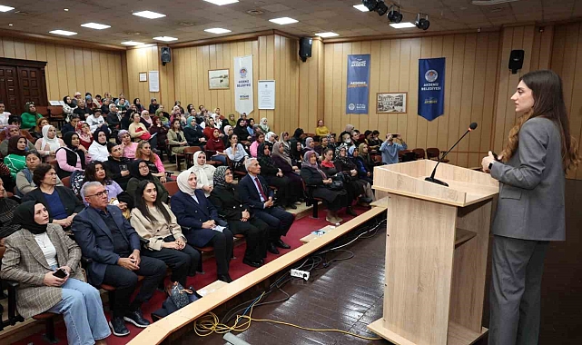 'Türkiye yüzyılında kadın hakkı' konferansı