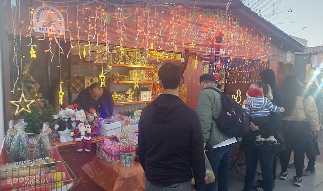 Yeni yıl çarşısına yoğun ilgi