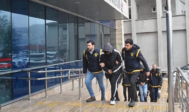 'Yüksek kazanç' vaadiyle dolandırıcılığa 4 tutuklama