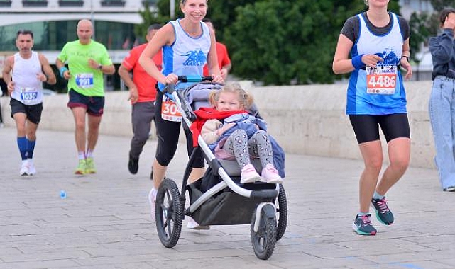 14'üncü Uluslararası 5 Ocak Adana Kurtuluş Yarı Maratonu koşuldu