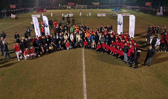 '3.Birimler Arası Futbol Turnuvası'nın şampiyonu Gençlik ve Spor Hizmetleri Dairesi oldu