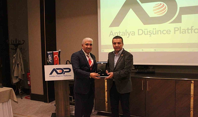 AGC Başkanı İdris Taş: &quot;Basını güçlü ülkeler, aynı zamanda sosyal refahı, gelişmişliği de yüksek ülkelerdir&quot;