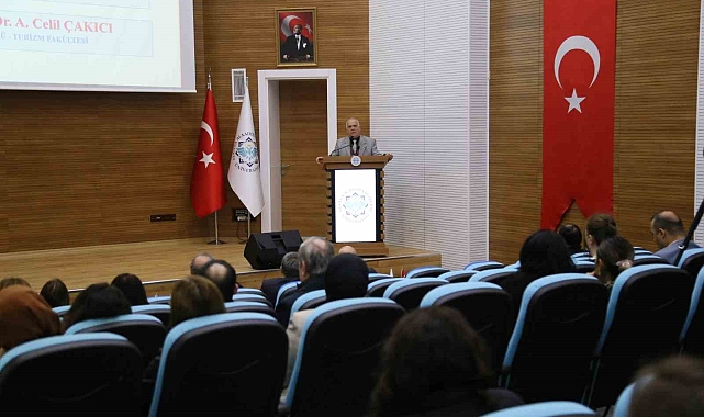 ALKÜ'de akreditasyon ve kalitenin önemi anlatıldı