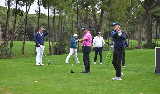 'Antalya'da turizm, golf sayesinde 12 aya yayıldı'