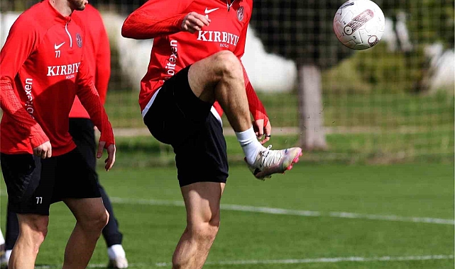 Antalyaspor'da hedef kupada turu geçmek