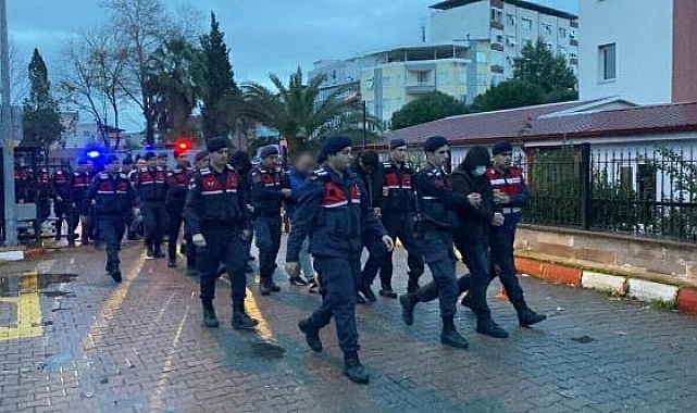 Aydın'daki 'yeşil reçete' operasyonunda 10 şüpheli adliyede