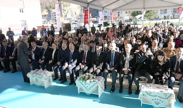 Bakan Tekin: Birçok çocuğumuz meslek liselerinden istihdam garantili mezun oluyor