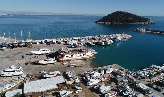 Balıkçı barınağında kışlamaya 'işgalci tekne' engeli