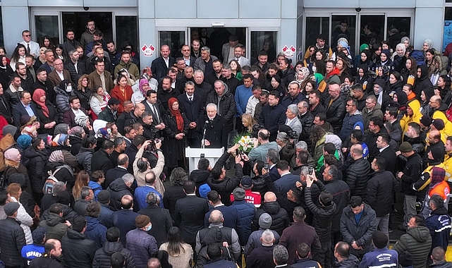 Başkan Başdeğirmen mesai arkadaşlarının sevgi seliyle karşılandı