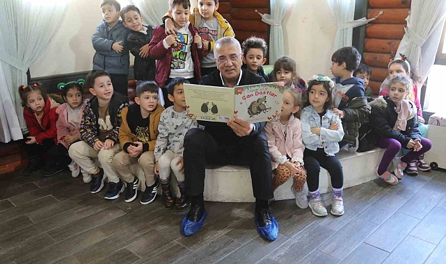 Başkan Tarhan: "Kütüphane, çocuklarımızın kitaplarla buluşması için eşsiz bir fırsat sunuyor"