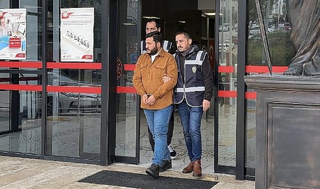 Bıçakla Türk bayrağını kesen şüpheli tutuklandı