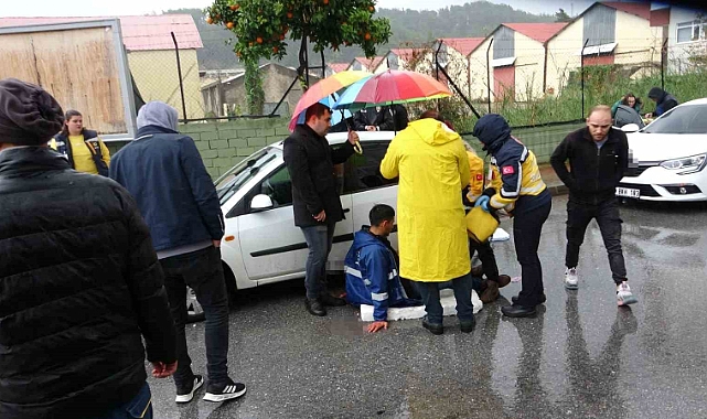 Bıçaklanan belediye personeline tamponlu, köpüklü ve şemsiyeli koruma