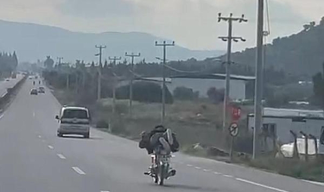 Bodrum'da motosikletlilerin tehlikeli yolculuğu kamerada