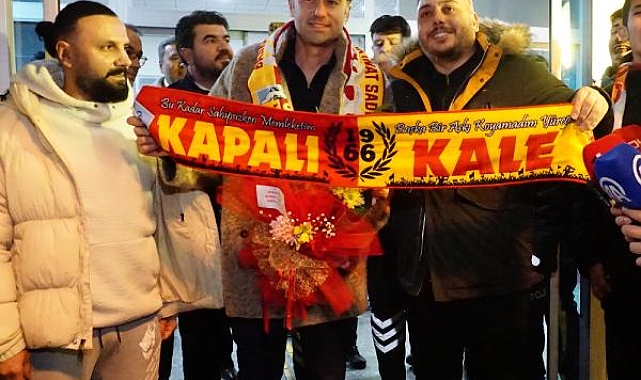 Burak Yılmaz'a Kayseri'de meşaleli karşılama