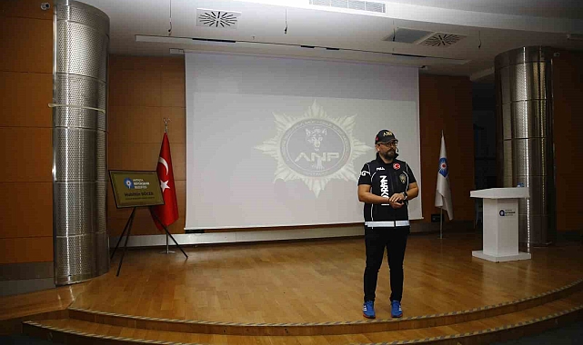 Büyükşehir personeline uyuşturucuyla mücadele eğitimi