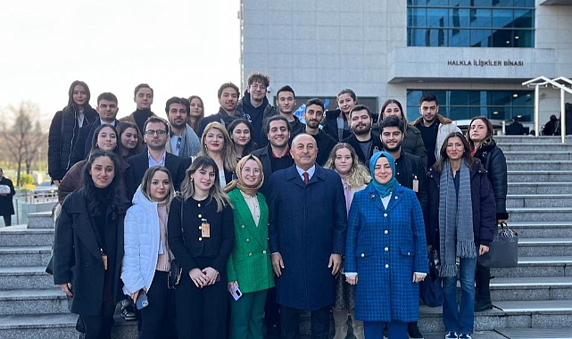 Çavuşoğlu: Gençlerimizin fikirleri bizler için çok kıymetli
