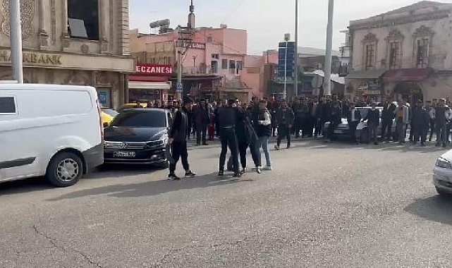 Çocuklarının uyuşturucu kullandığını öğrenen kadın, satırla yola çıktı