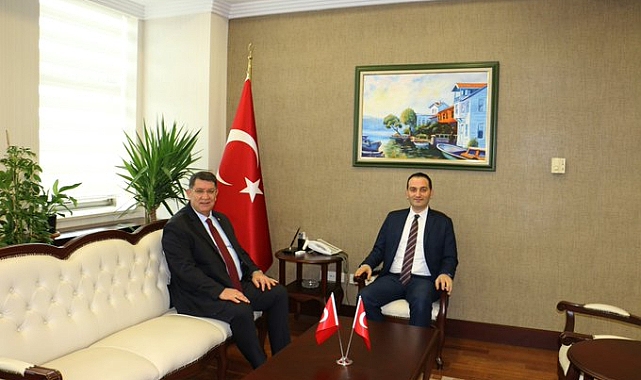 Dere Kahveci’yi ziyaret etti