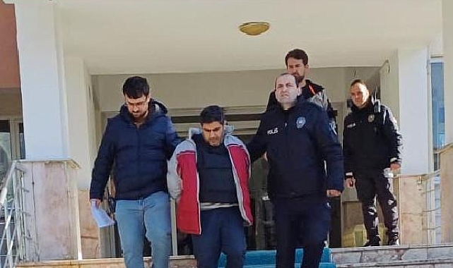Eski eşi ile kızını öldüren diş teknisyeni tutuklandı; cenazeler toprağa verildi