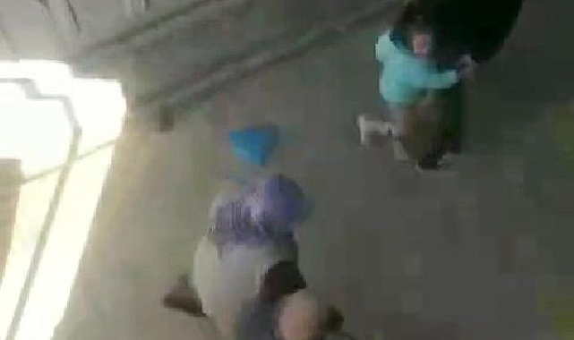 Ev sahibi- kiracı kavga etti, küçük çocuk arada kaldı