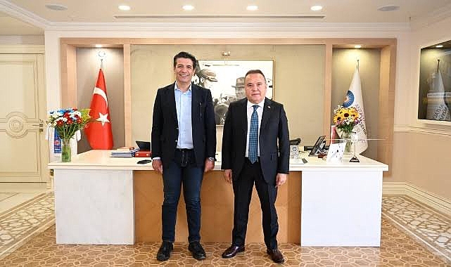 Genç, Böcek’i Tebrik Etti