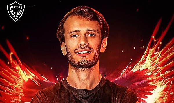 Hatayspor, Abdulkadir Parmak'ı renklerine bağladı