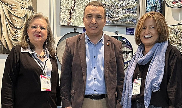İdris Taş, Antalya Çağdaş Sanat Fuarı’nı ziyaret etti