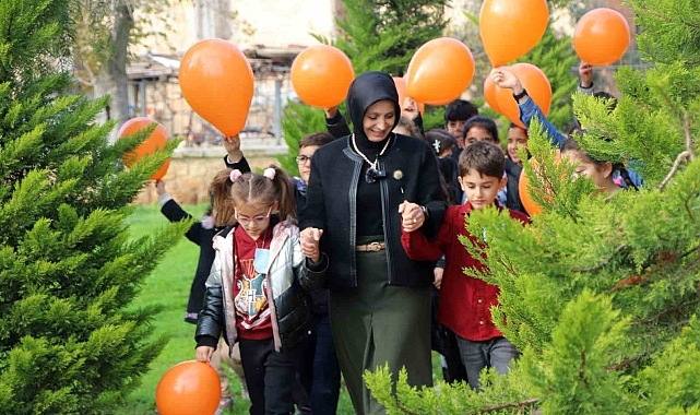 İl Milli Eğitim Müdürü Durmuş, 'Sanat Şenliği'ne katıldı