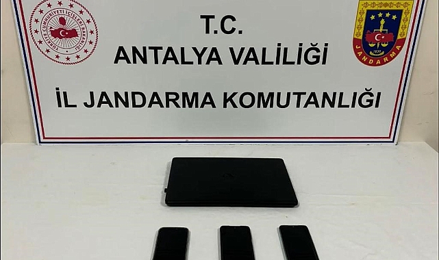 İnternet üzerinden açtıkları sahte hesaplarla 3 milyon TL'lik vurgun jandarmaya takıldı