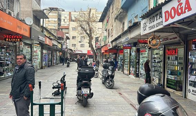 İzmir açıklarında 4.2 büyüklüğünde deprem