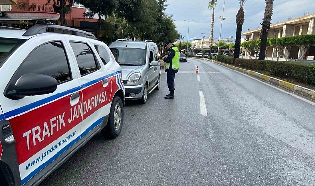 Jandarmadan 6 araca trafikten men cezası