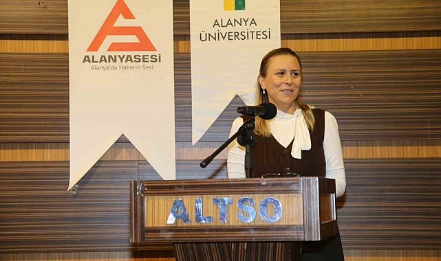 Kadın akademisyenler, iş dünyasında kadın olmanın önemini anlattı