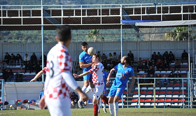 Kemer Belediye Spor evinde dolu dizgin