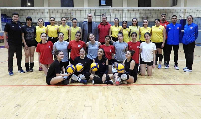 Kepez'de voleybol ateşi yeniden yakıldı