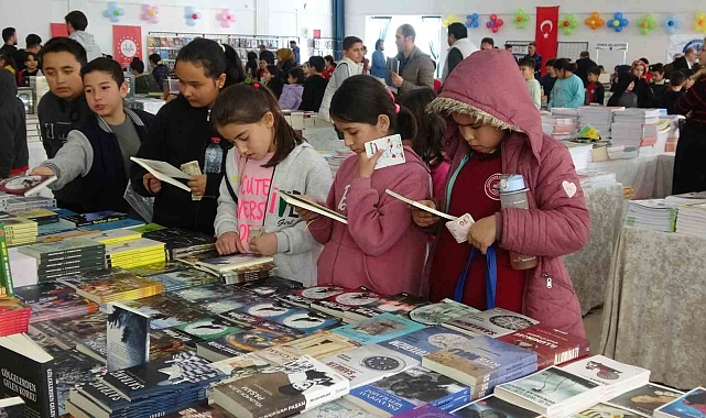 Mersin Erdemli'de kitap ve edebiyat günleri başladı