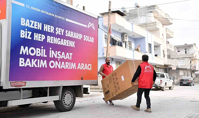 Mersin'de evi yanan aileye belediyeden eşya desteği