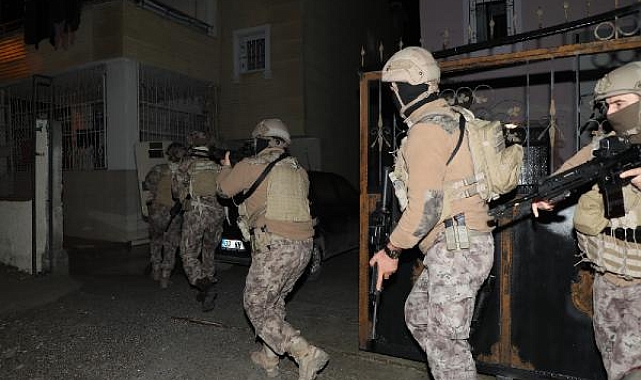 Mersin'de gümrük kaçağı telefon satanlara operasyon; 13 gözaltı