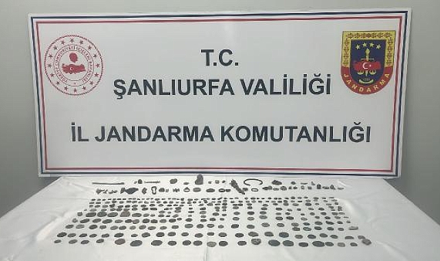 Müşteri gibi gidip, tarihi eser satıcısını yakaladılar