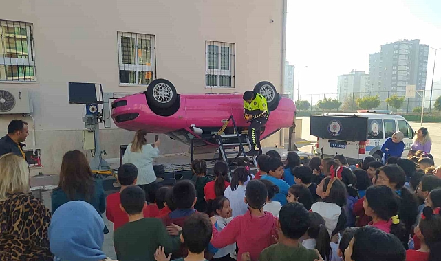 Öğrenci ve şoförler eğitim aldı