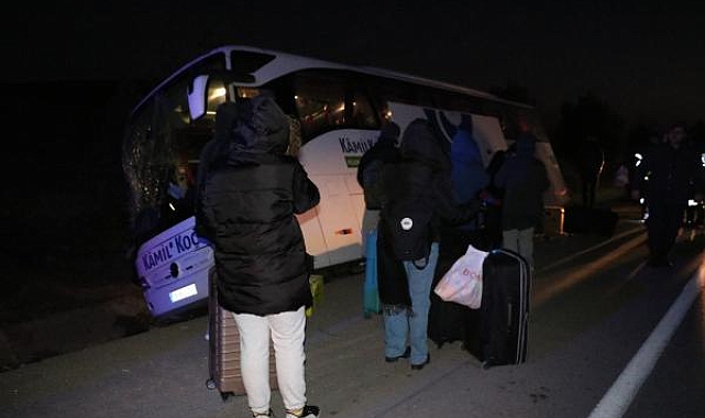 Otobüs şarampole devrildi; 6 yaralı