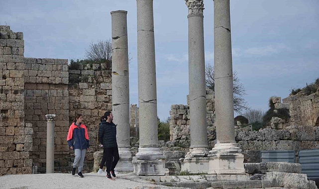 Perge Antik Kenti'nin ziyaretçi sayısı 2023 yılında yüzde 15 arttı