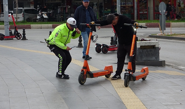 Scooter denetimleri sürüyor, ceza kesiliyor