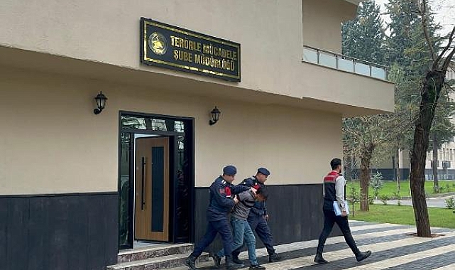 Sınırı geçmeye çalışan terörist yakalandı