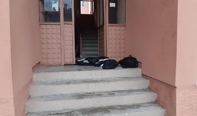 Tartıştığı kardeşini göğsünden bıçakladı