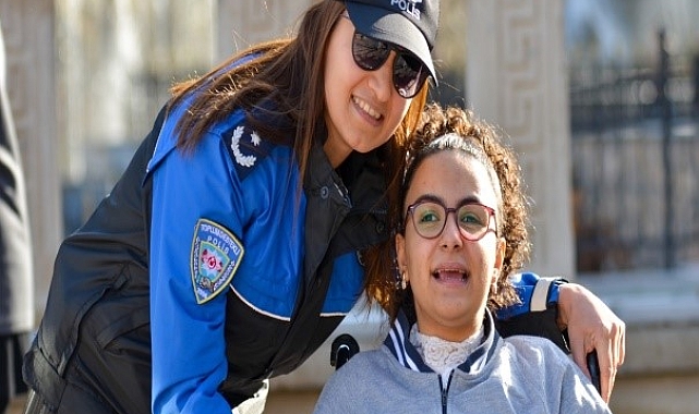 Toplum destekli polis ekipleri vatandaşı bilgilendirdi