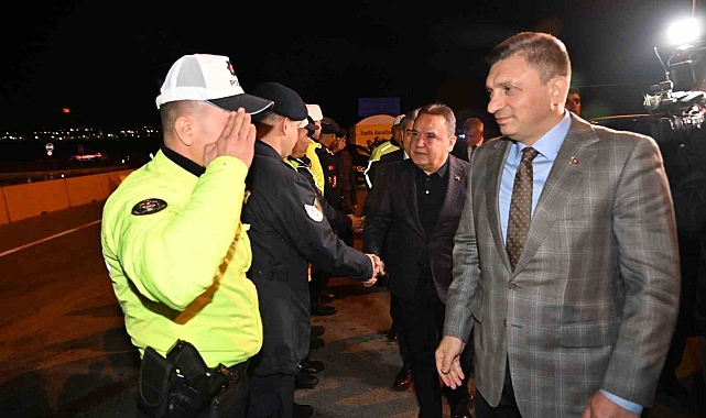 Vali Şahin 2024 yılını görev başındaki kolluk kuvvetleri ile karşıladı