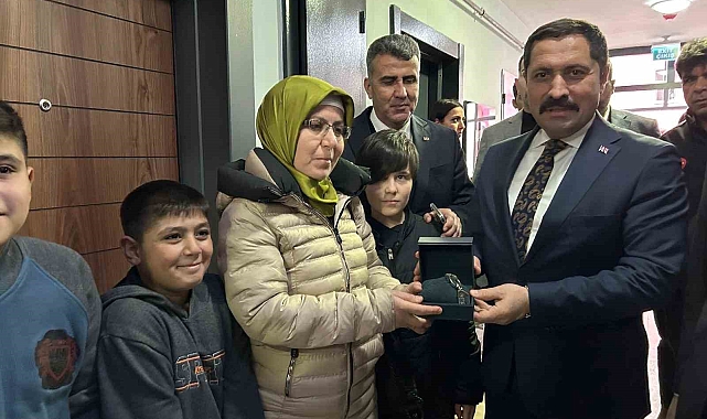 256 konutun anahtarları afetzede vatandaşlara teslim edildi