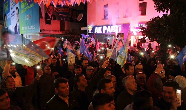 AK Parti Kaş Belediye Başkan adayı Mutlu Ulutaş törenle karşılandı