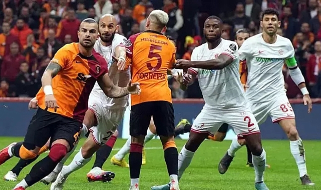 Akrep Aslan'a karşı